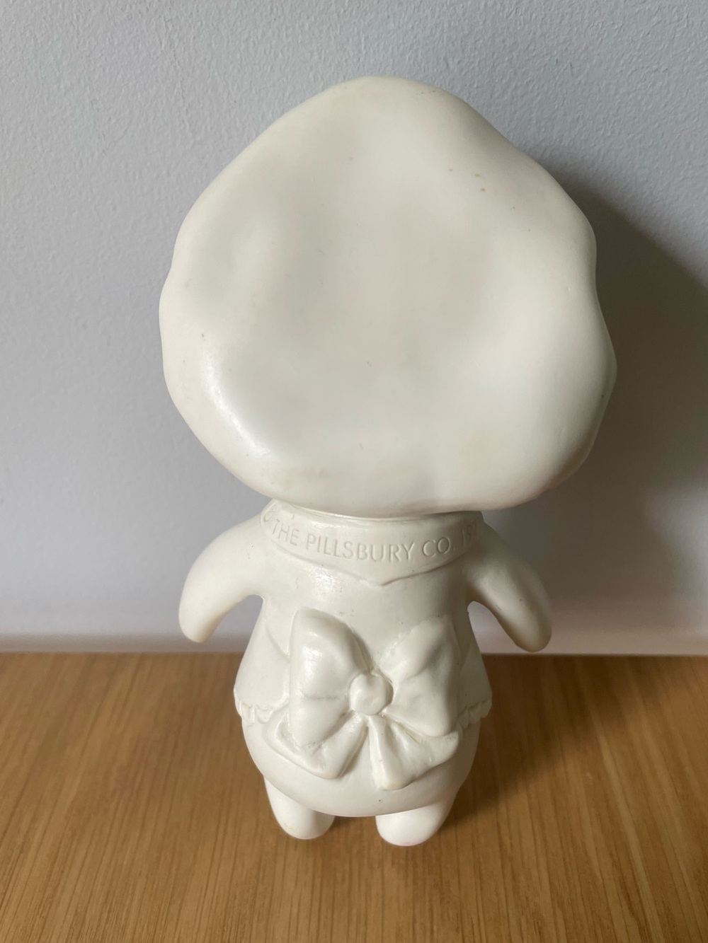 Vintage Pillsbury Doughboy 1971 and Doughgirl 1972 Rubber Figurine Pair - Picture 10 of 14